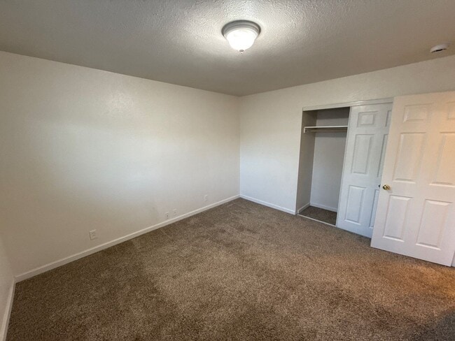 Building Photo - 1215 NW 11th St