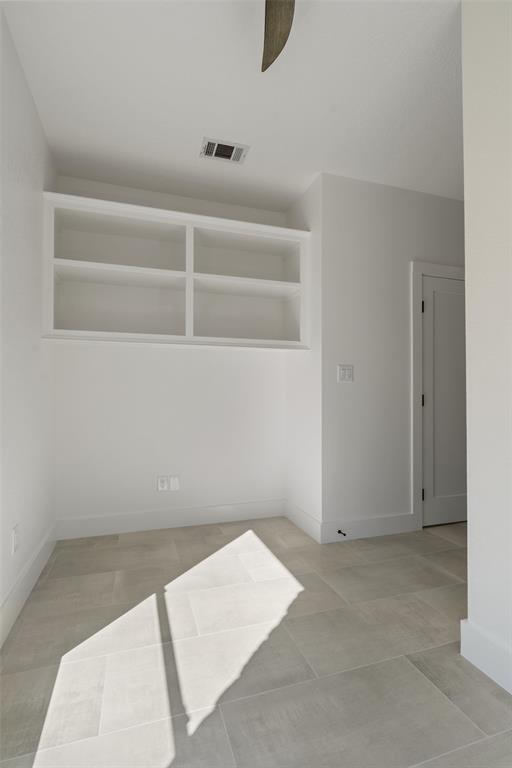Building Photo - 401 Roy Creek Ln