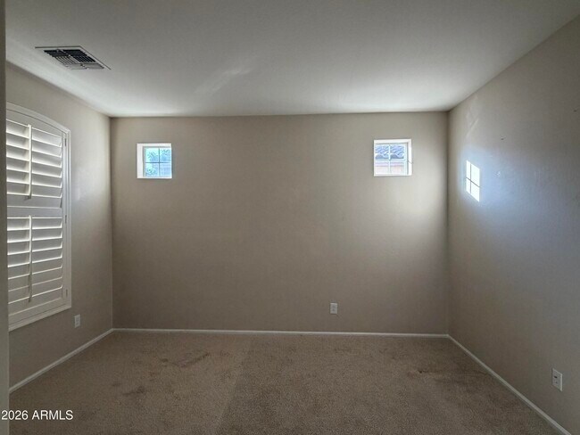 Building Photo - 10320 W Yuma St