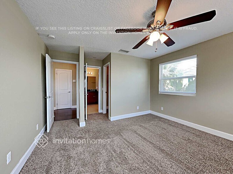 Building Photo - 410 4th St S