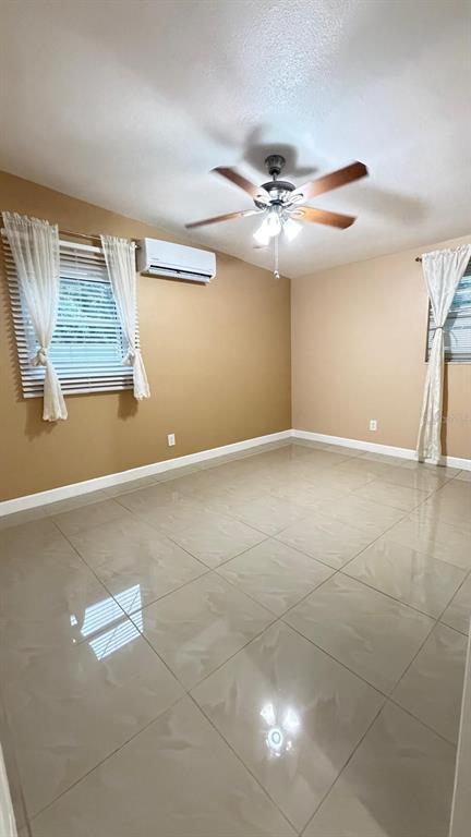 Building Photo - 3107 Bayshore Gardens Pkwy