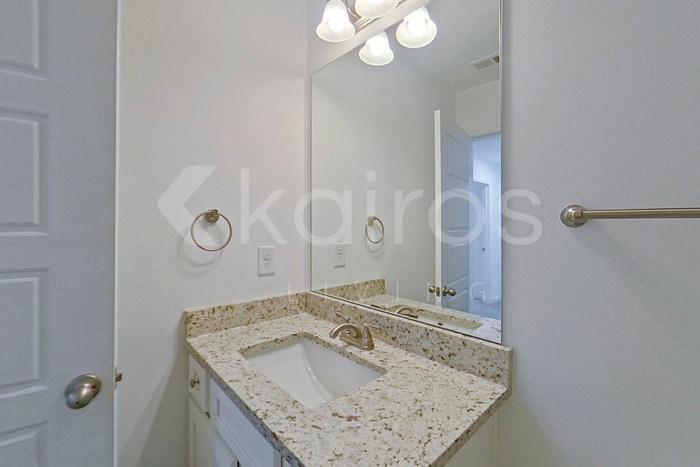 Building Photo - 308 Silver Maple Ln