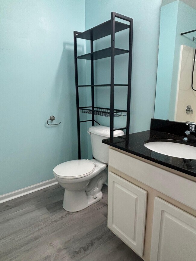 Building Photo - 1825 Polaris Dr