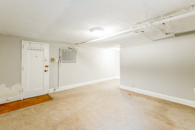 Building Photo - 1832 Biltmore St NW