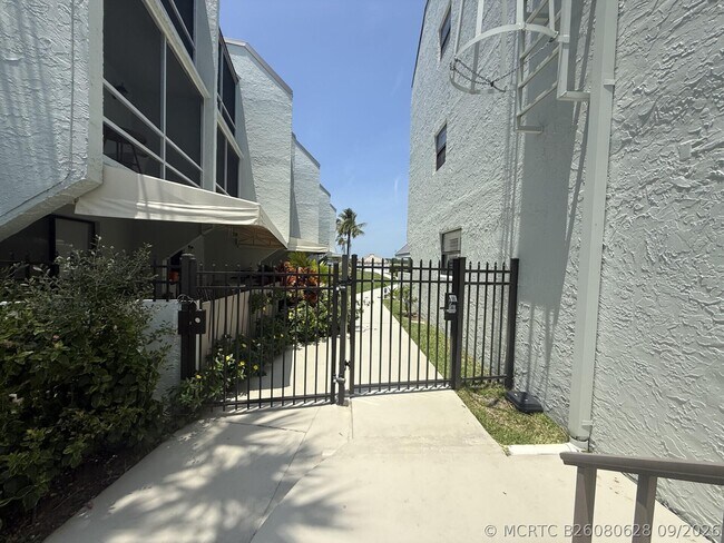 Building Photo - 1300 Seaway Dr