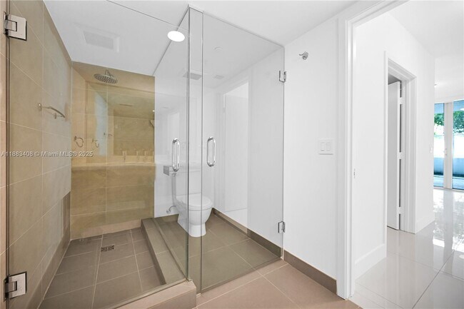 Building Photo - 6620 Indian Creek Dr