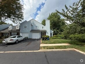 Building Photo - 271 Edgeware Ct
