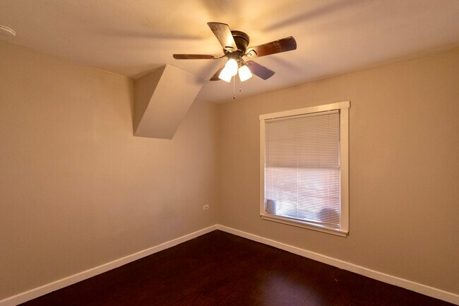 Building Photo - 3212 Wenz Ave