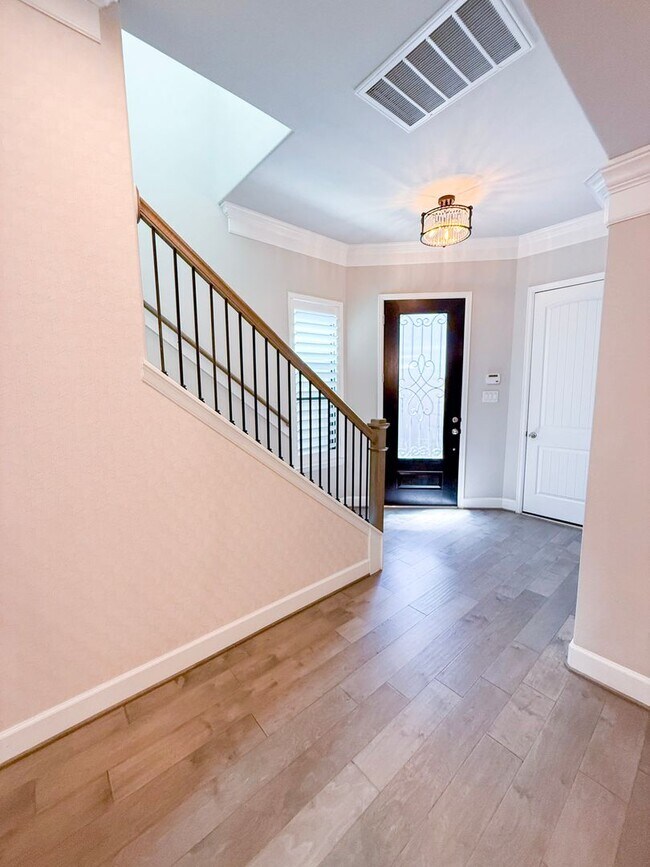 Building Photo - Come view this home located in the heart o...
