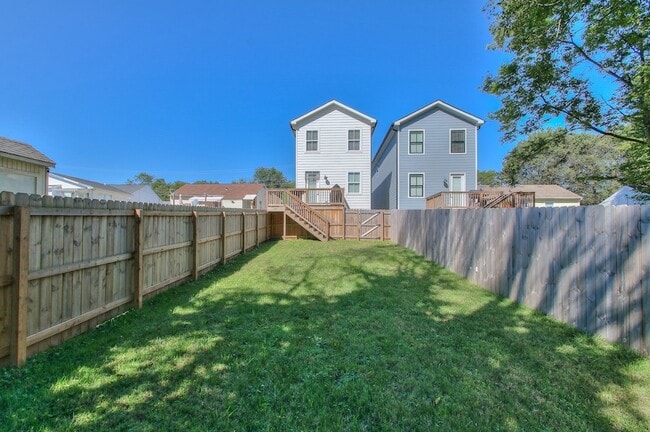 Building Photo - 630 Waco Dr