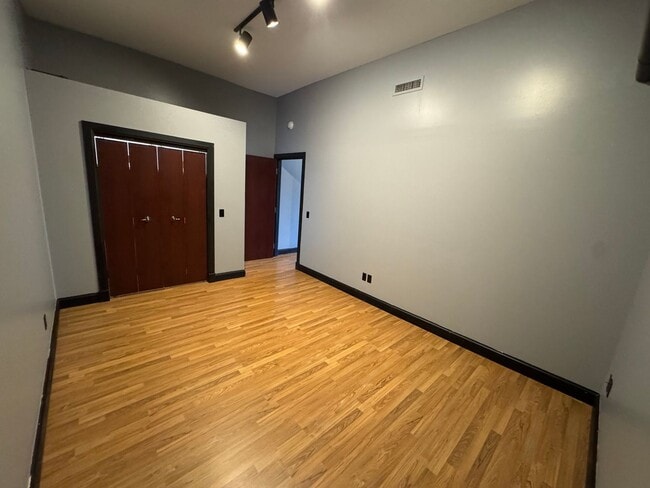 Building Photo - Beautiful Loft in Downtown Springfield