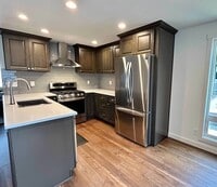 Building Photo - 6571 Amy Ln NE