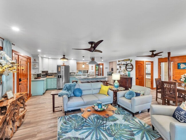 Building Photo - Oceanfront Estate: The Honolii Hale