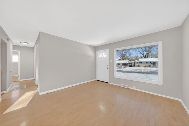 Building Photo - For Rent – 3 Bedroom Home | Section 8 Welcome