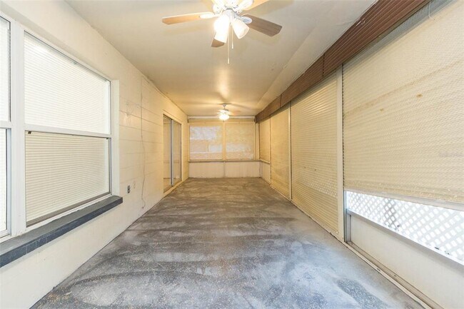 Building Photo - 8253 Redfield Dr