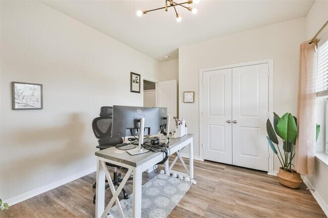 Building Photo - 23741 Juniper Valley Ln