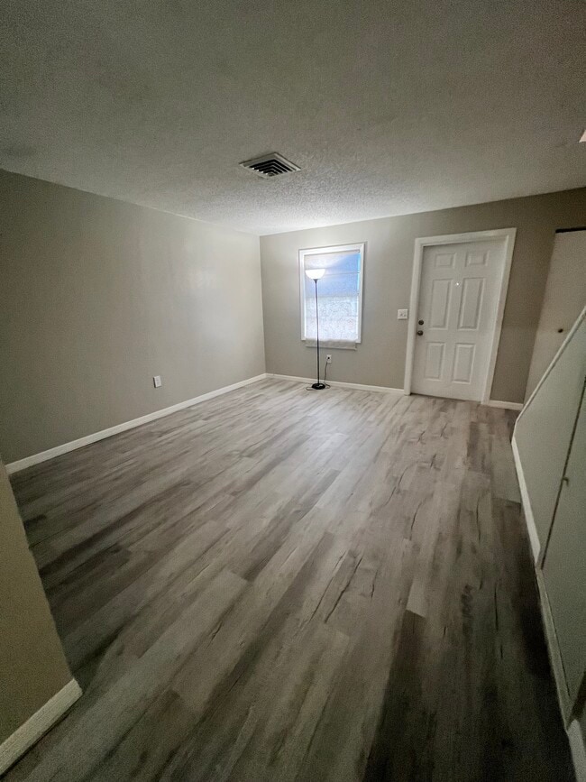 Building Photo - 307 US Highway 27 S