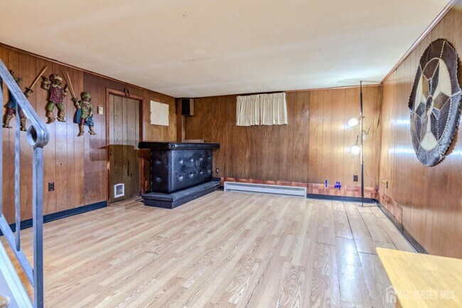 Building Photo - 347 Lincoln Blvd