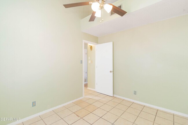 Building Photo - 12056 Bellows Ct