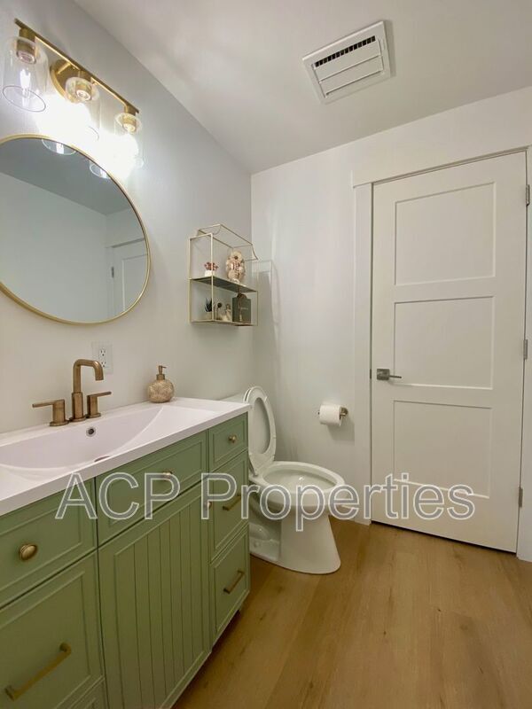 Building Photo - 406 Arrowhead Ln