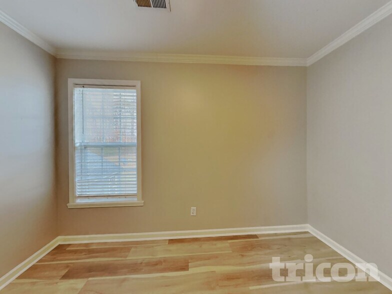 Building Photo - 1166 Waterlyn Dr