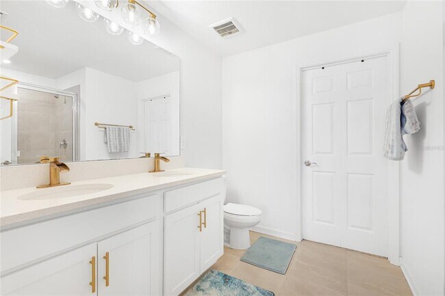 Building Photo - 1808 Fender Ln