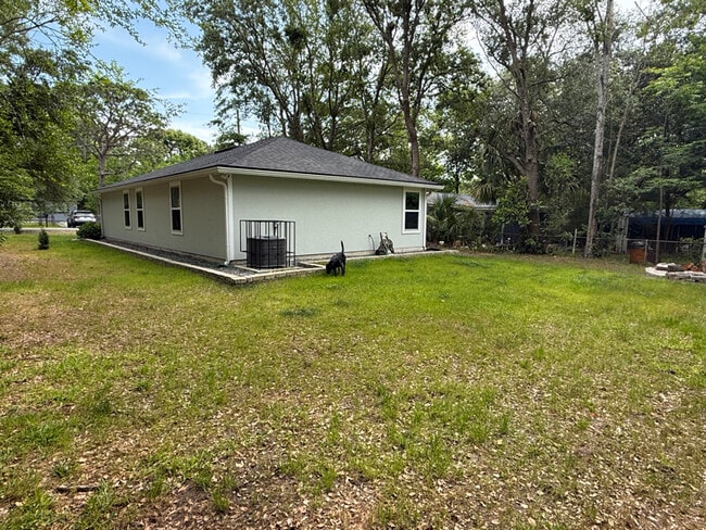 Building Photo - 4649 Suray Ave