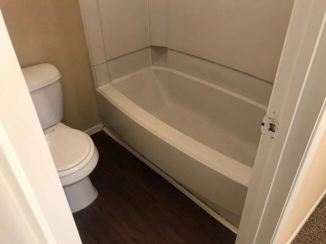 Building Photo - 11983 Bob White Dr