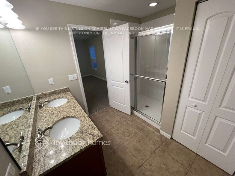 Building Photo - 10153 Winding River Rd