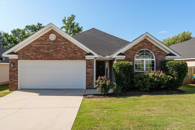 Primary Photo - 570 Lory Ln