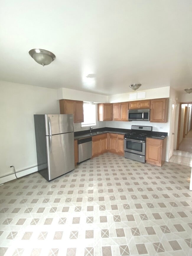 Building Photo - 1211 Cermak Rd