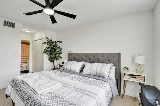 Building Photo - 2163 Renaissance Blvd