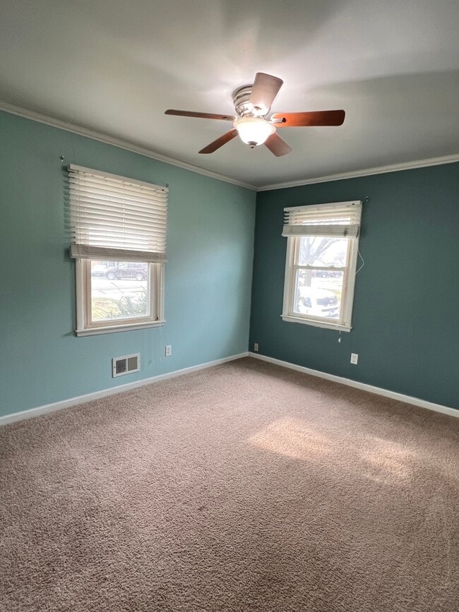 Building Photo - 1202 Reading St