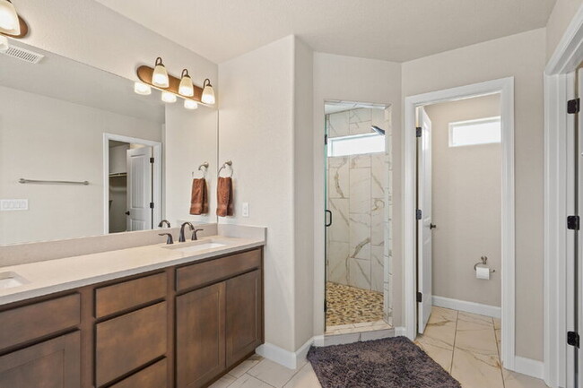 Building Photo - Modern Comfort Meets Mountain Beauty – 4-B...