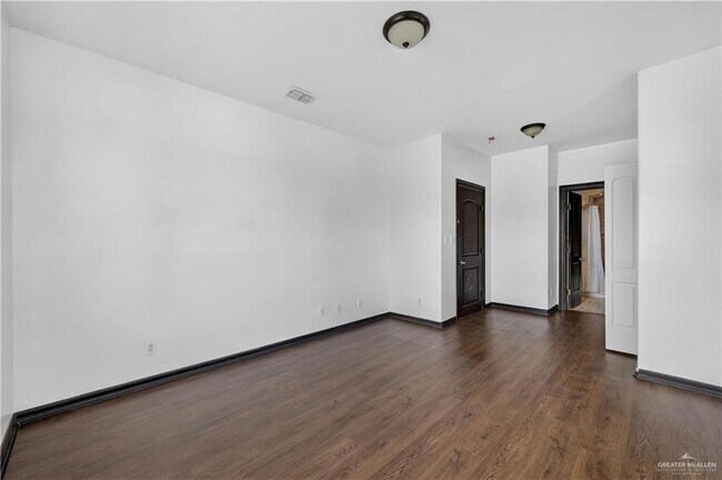 Building Photo - 3101 Santa Rita St