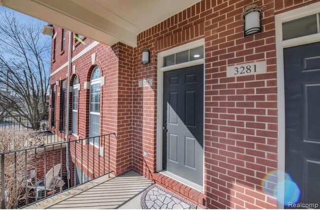 Building Photo - 3285 Newbury Pl