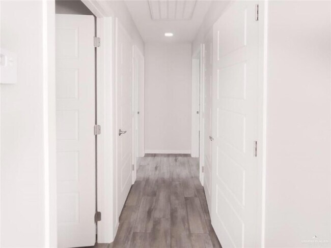 Building Photo - 3413 Golden Nugget