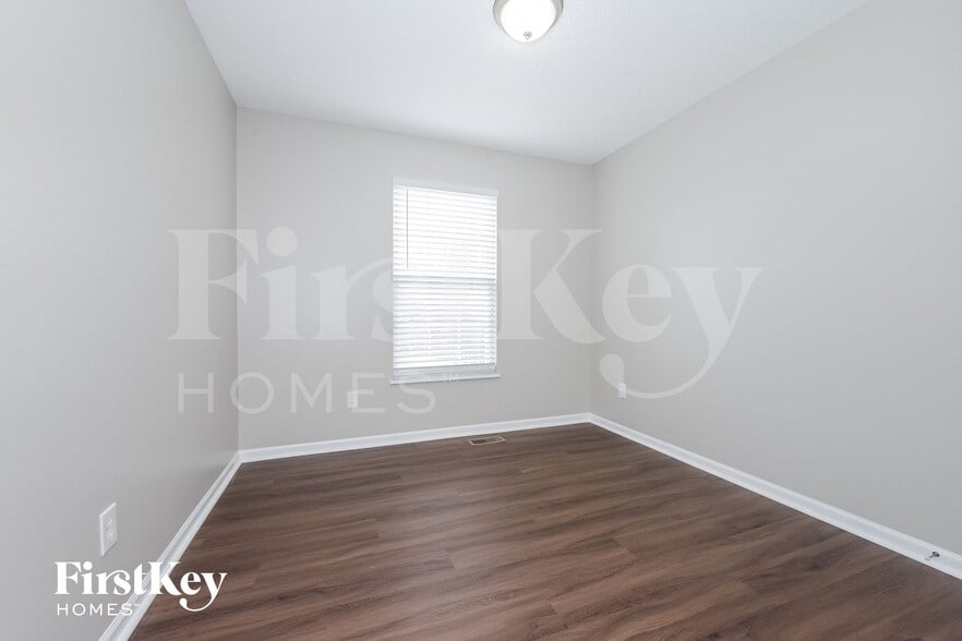 Building Photo - 11039 N Ditman Ct