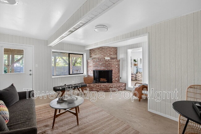 Building Photo - 3937 Orangewood Dr