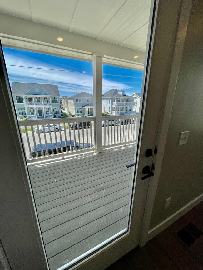 Building Photo - 6129 Elysian Rd