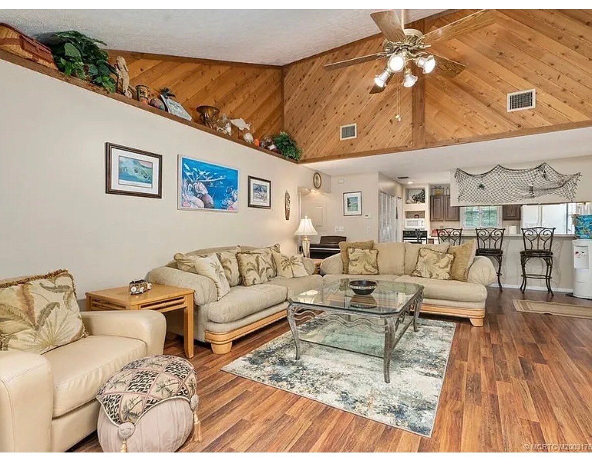 Building Photo - 3307 SW Bessey Creek Trl