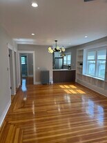 Building Photo - 64 Rochambeau Ave