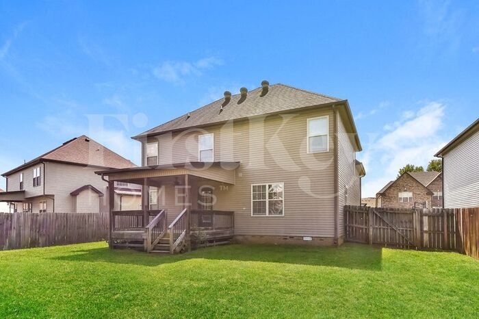 Building Photo - 758 Cavalier Dr