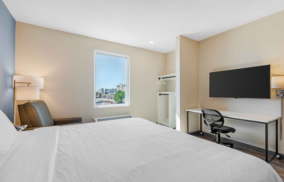Building Photo - Furnished Studio-Denver International Airport