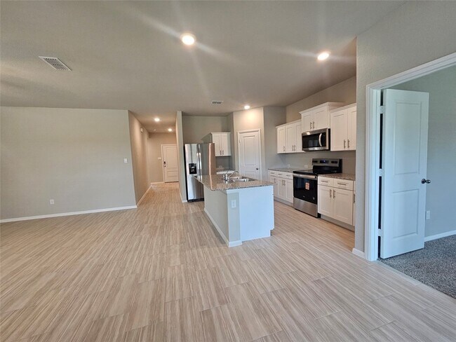 Building Photo - 417 Blanco Dr