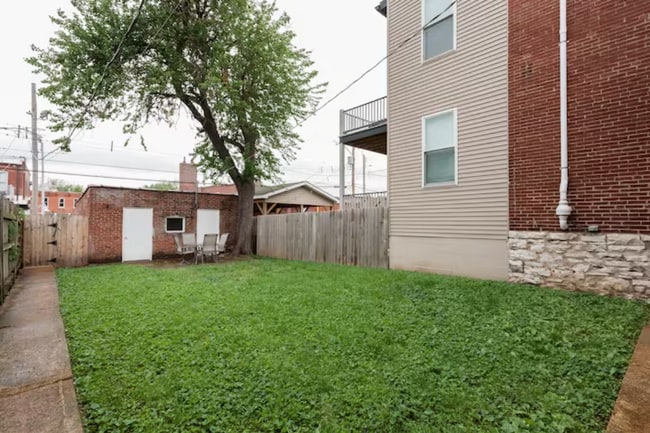 Building Photo - 4231 Swan Ave