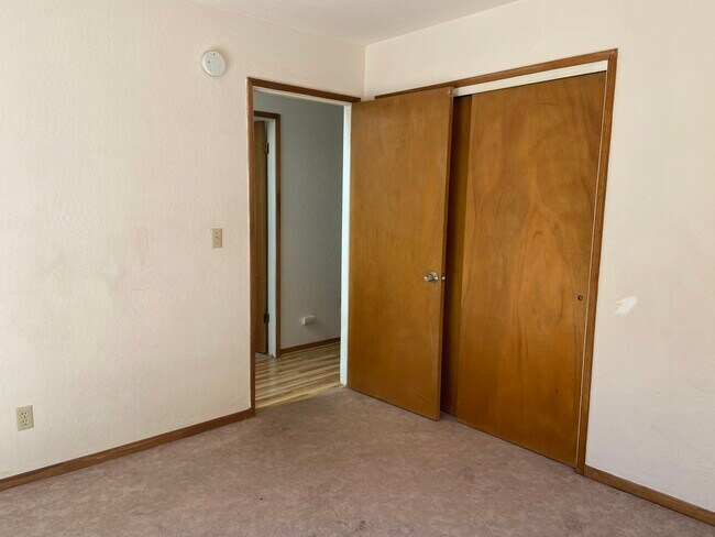 Building Photo - 2673 Wailaki St