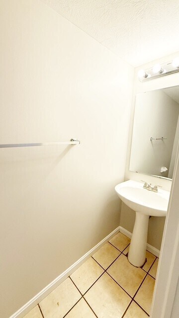 Building Photo - 4632 GOLDEN MEADOW COURT