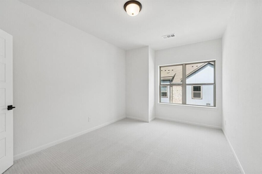 Building Photo - 4835 Fuller Ct