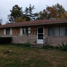 Building Photo - 2209 N Elizabeth St